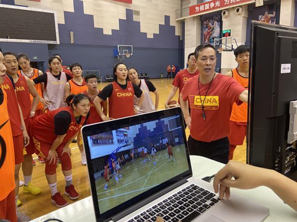 女籃比賽錄像最新，自然美景下的籃球之旅