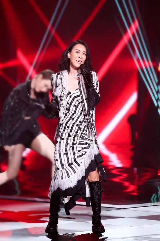 那英新歌，學(xué)習(xí)之旅的自信旋律，變化中的成就與旋律