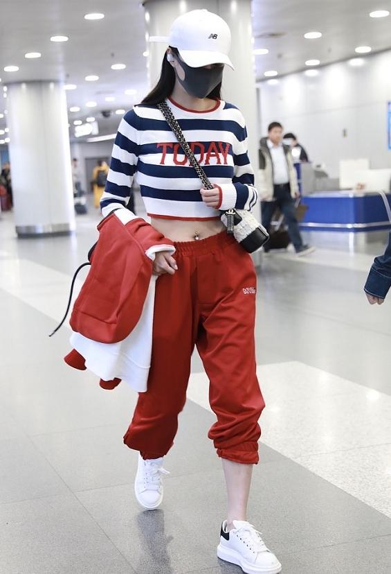 最新穿臍環(huán)時(shí)尚，你的個(gè)性之選！