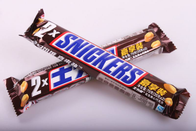 士力架最新廣告臺詞，時代印記的力量之源