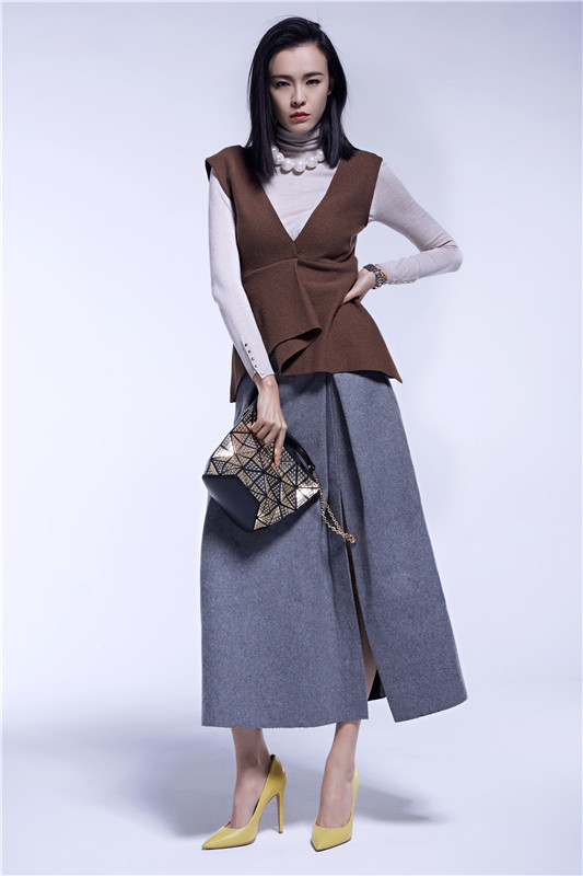 李艾最新時(shí)尚照片，時(shí)代先鋒的印記風(fēng)采