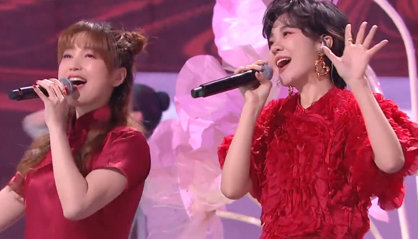 何炅最新照片，自然之旅的心靈探索，尋找平和寧靜的旅程