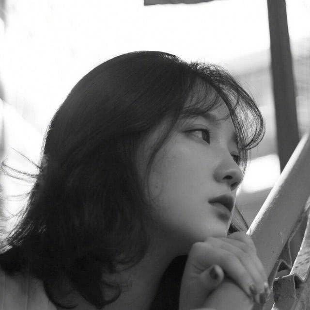 最新潮流前線，展現(xiàn)獨(dú)特個(gè)性的時(shí)尚風(fēng)采！