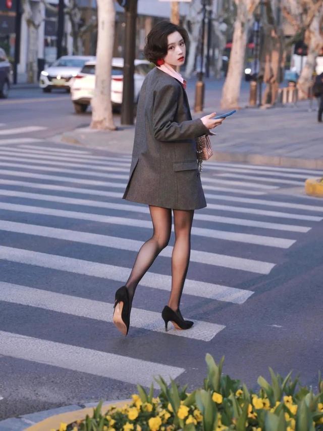 警惕非法色情內(nèi)容，遠(yuǎn)離辣文絲襪誘惑，尋找健康娛樂方式