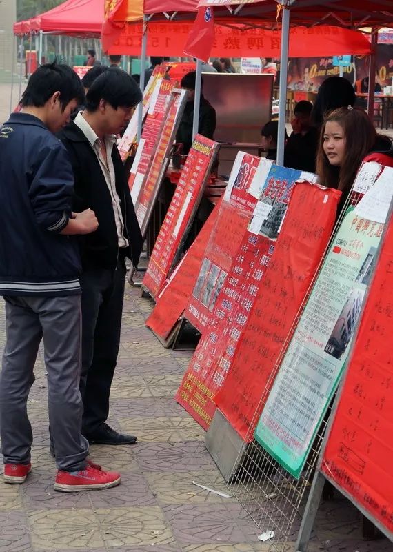 豐城最新晉工招聘，小巷中的獨(dú)特機(jī)遇，探索職業(yè)新篇章！