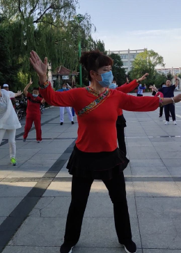 最新廣場(chǎng)舞火了，美了美了舞動(dòng)風(fēng)采