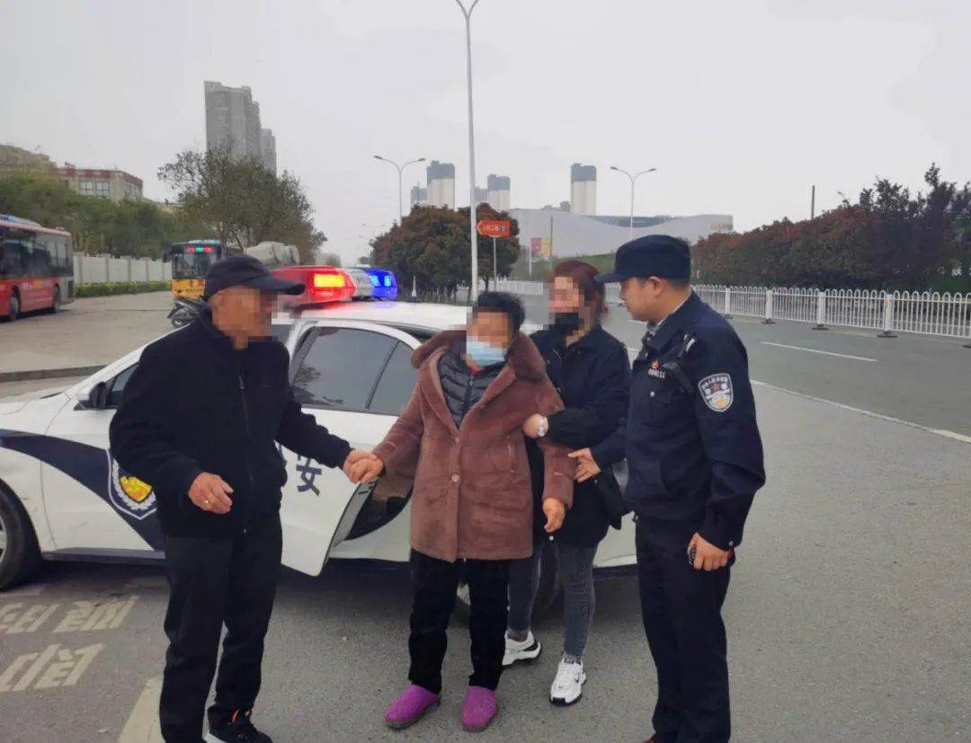 運(yùn)動(dòng)場(chǎng)館燈具 第241頁(yè)