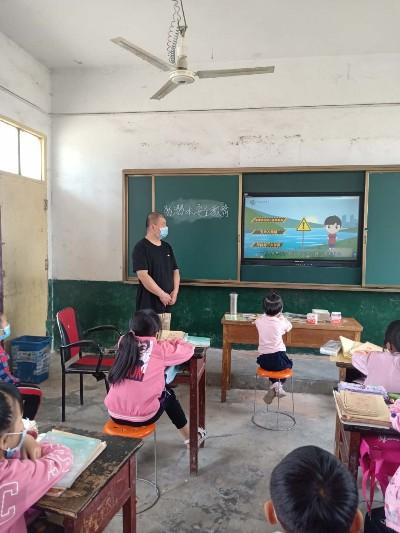 唐河貼吧最新交通事故深度分析與觀點(diǎn)闡述，事故原因及影響探討