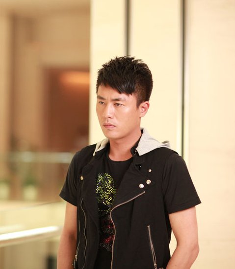 杜淳最新發(fā)型揭秘，巷弄深處的時(shí)尚秘密