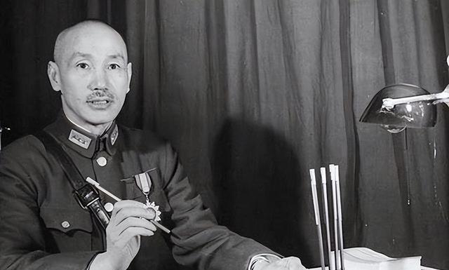 流行詞語最新動態(tài)2024，小巷深處的隱藏瑰寶亮相街頭潮流前線