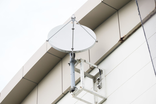 技術(shù)革新與觀眾體驗(yàn)，電視最新天線觀點(diǎn)碰撞記