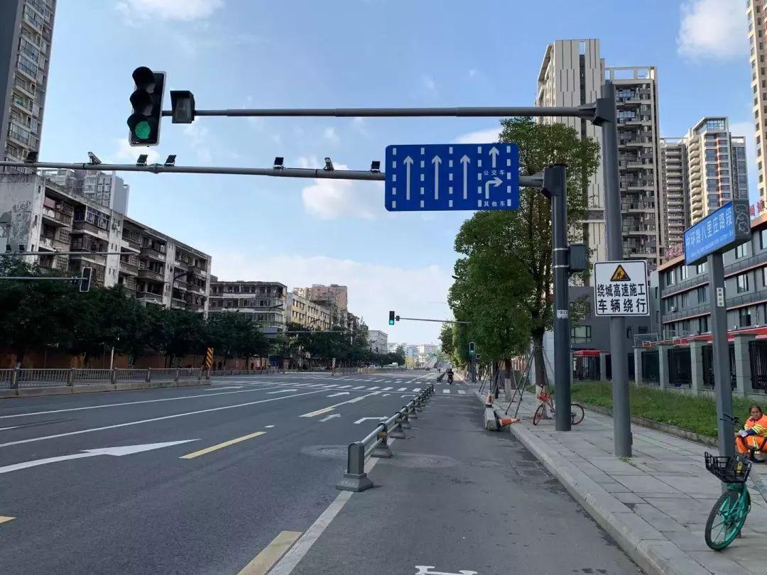 蜀龍路五期最新動(dòng)態(tài)與小巷獨(dú)特風(fēng)味探索