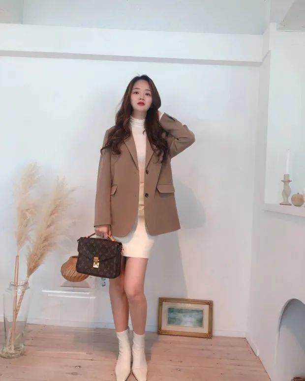 韓國新晉女主播作品探秘與欣賞，領(lǐng)略精彩瞬間