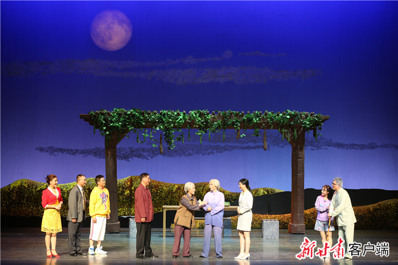 十五的月亮，科技引領(lǐng)重塑生活體驗電視劇