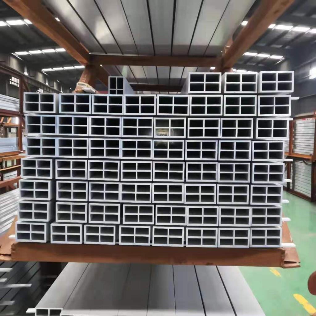 關于6米鋁合金方管價格表的探討與解析