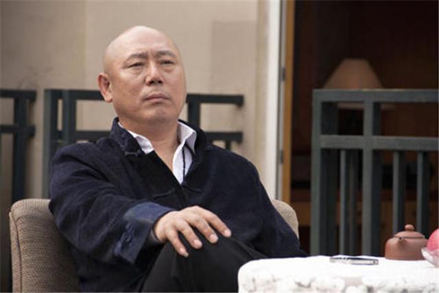 李成儒，從舞臺到熒屏的自信蛻變與成就感滿滿之路