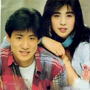 揭秘明星背后的故事，光環(huán)下的真實身份?