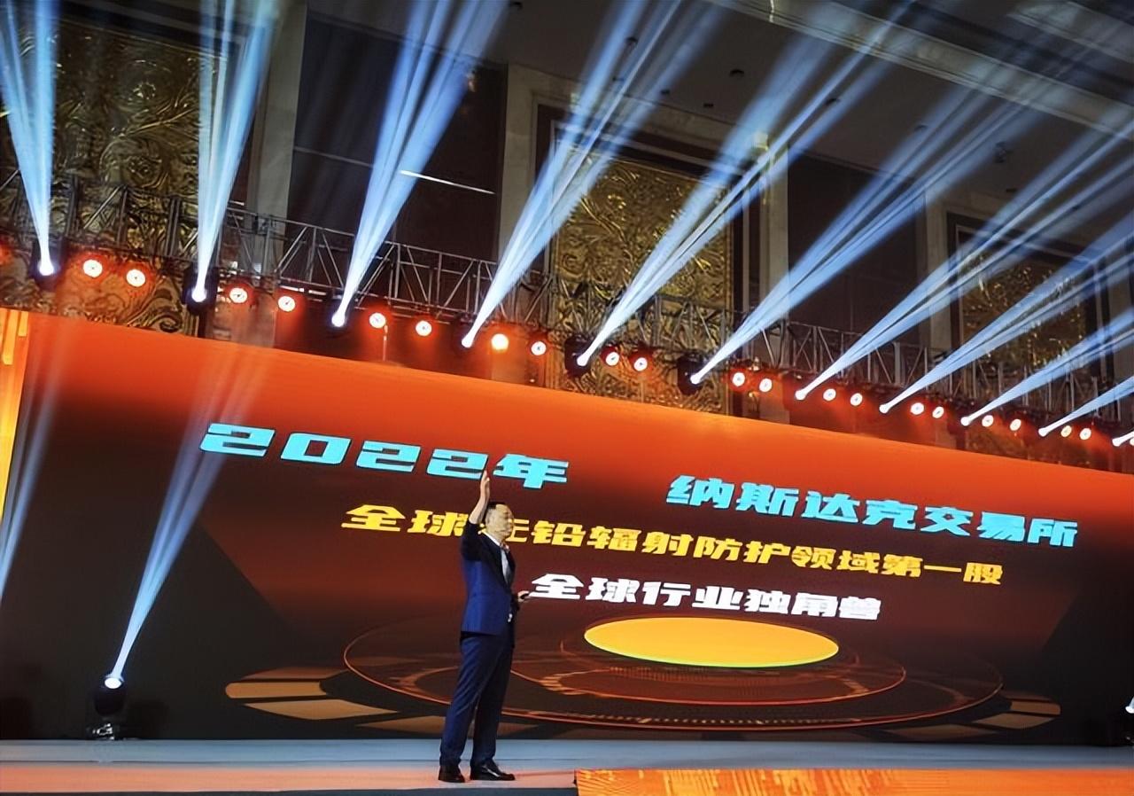 基金上市交易，探索小巷寶藏與特色小店的奇妙之旅