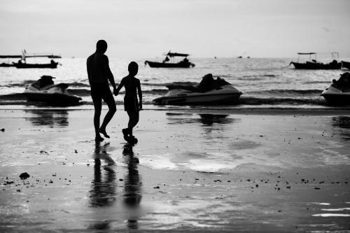 最新春秋旅行社旅游報價揭秘，小巷中的隱藏寶藏，啟程未知旅行魅力探索之旅