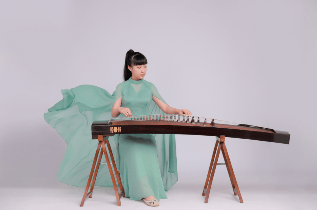 古箏明星，探尋自然美景之旅，尋找內(nèi)心的平和寧靜