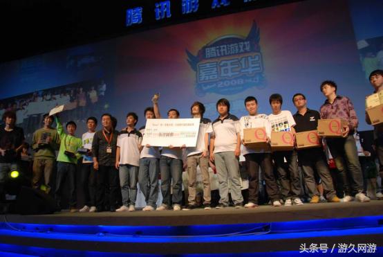 重溫經(jīng)典瞬間，回顧C(jī)F白鯊在2009年的比賽風(fēng)采