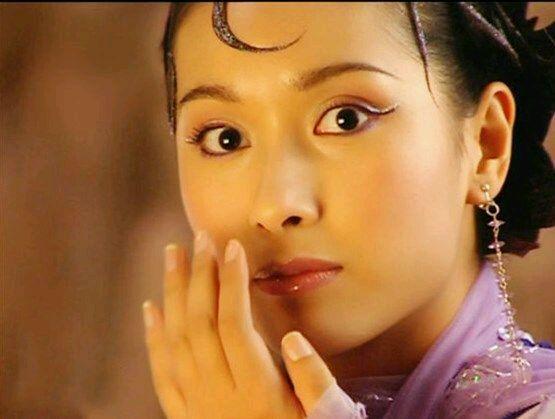 探秘小巷寶藏，女明星小說專屬店鋪的獨家珍藏