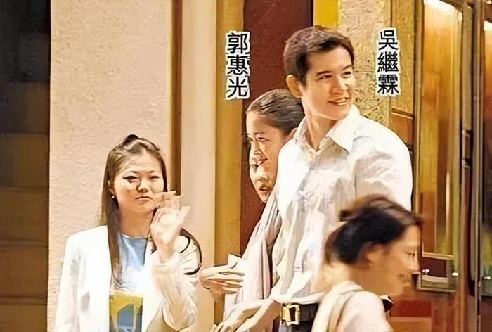 豪門寵愛，甜蜜婚姻的成長勵志之旅