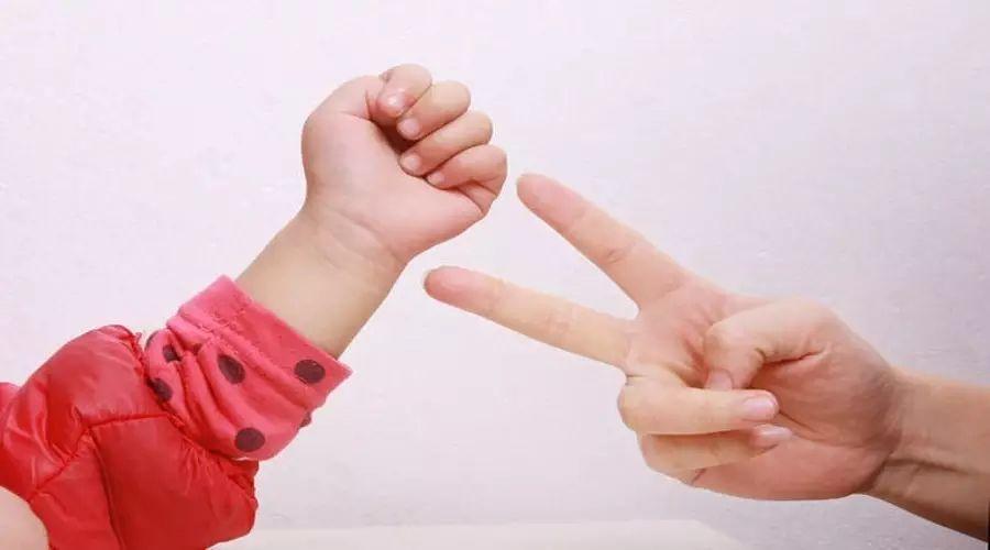 幼兒大班最新趣味手指游戲集錦，玩轉(zhuǎn)手指游戲，快樂成長！