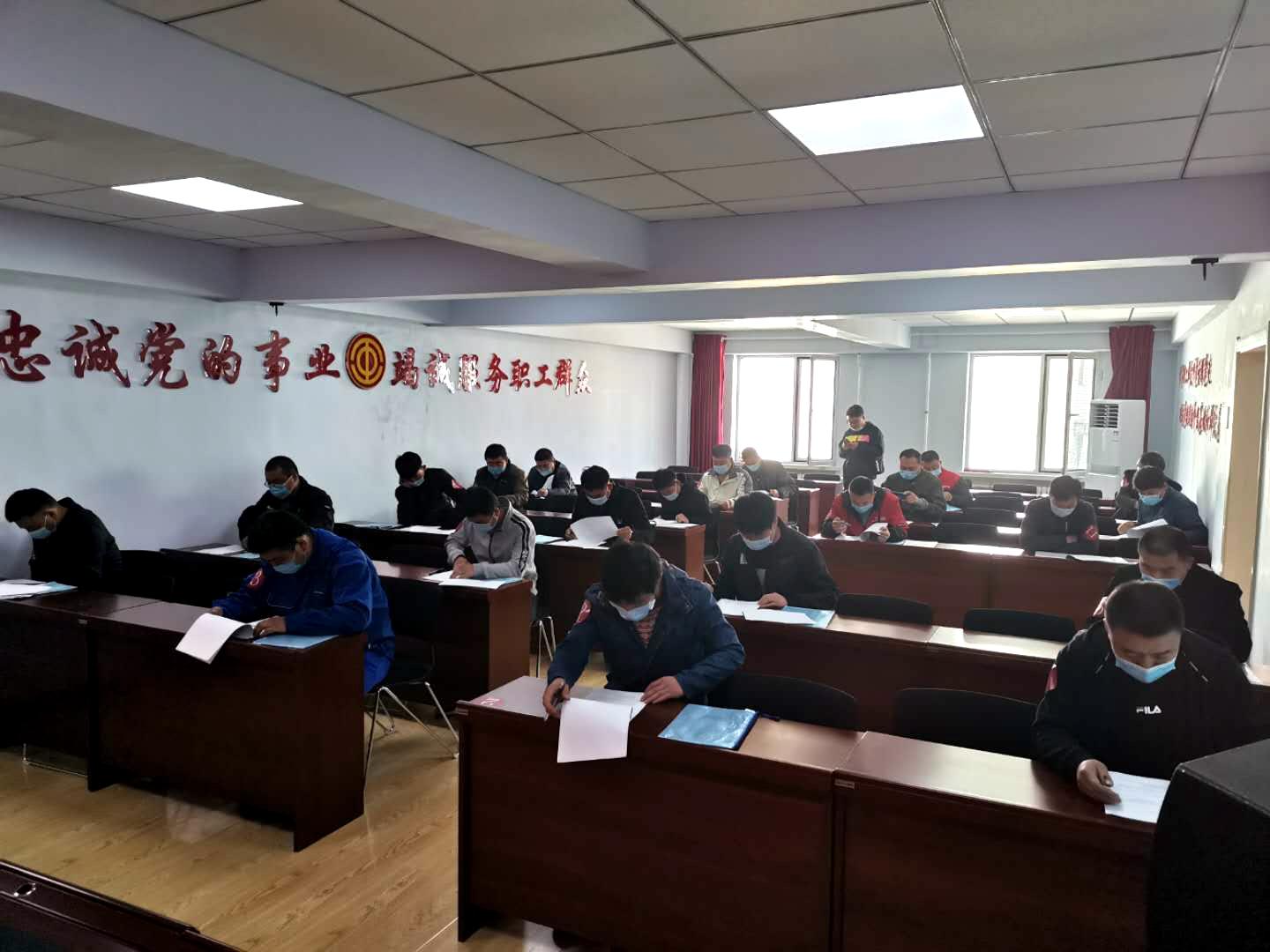 汽修技藝較量，時代的印記與技術(shù)的榮光競賽