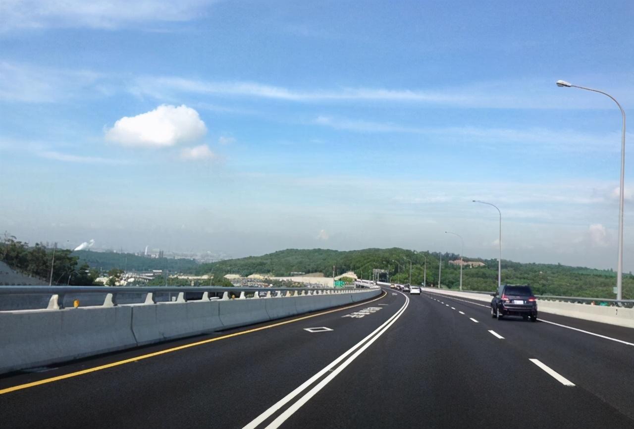 會澤機(jī)場最新消息，一段溫馨的飛行奇緣揭秘