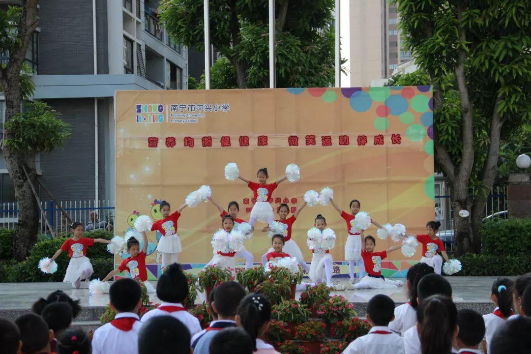 廣西南寧最新招聘信息匯總，啟程職場(chǎng)，自信閃耀在變化與學(xué)習(xí)的浪潮中