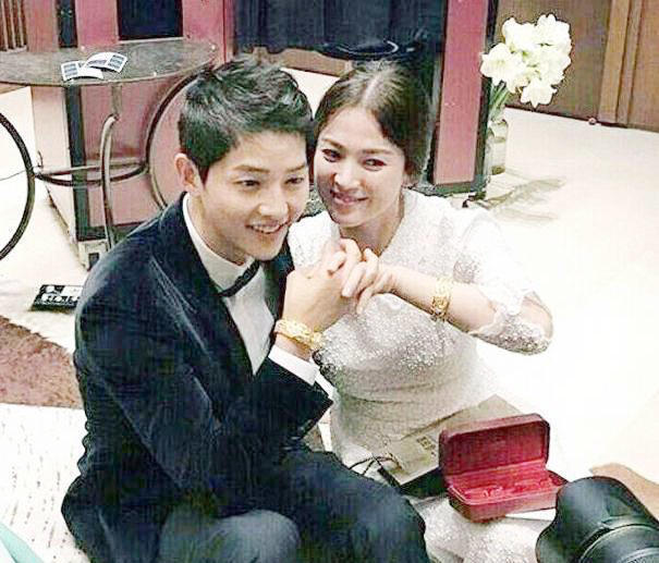 宋慧喬與宋仲基的最新動態(tài)，明星情侶變遷引發(fā)公眾關(guān)注熱議