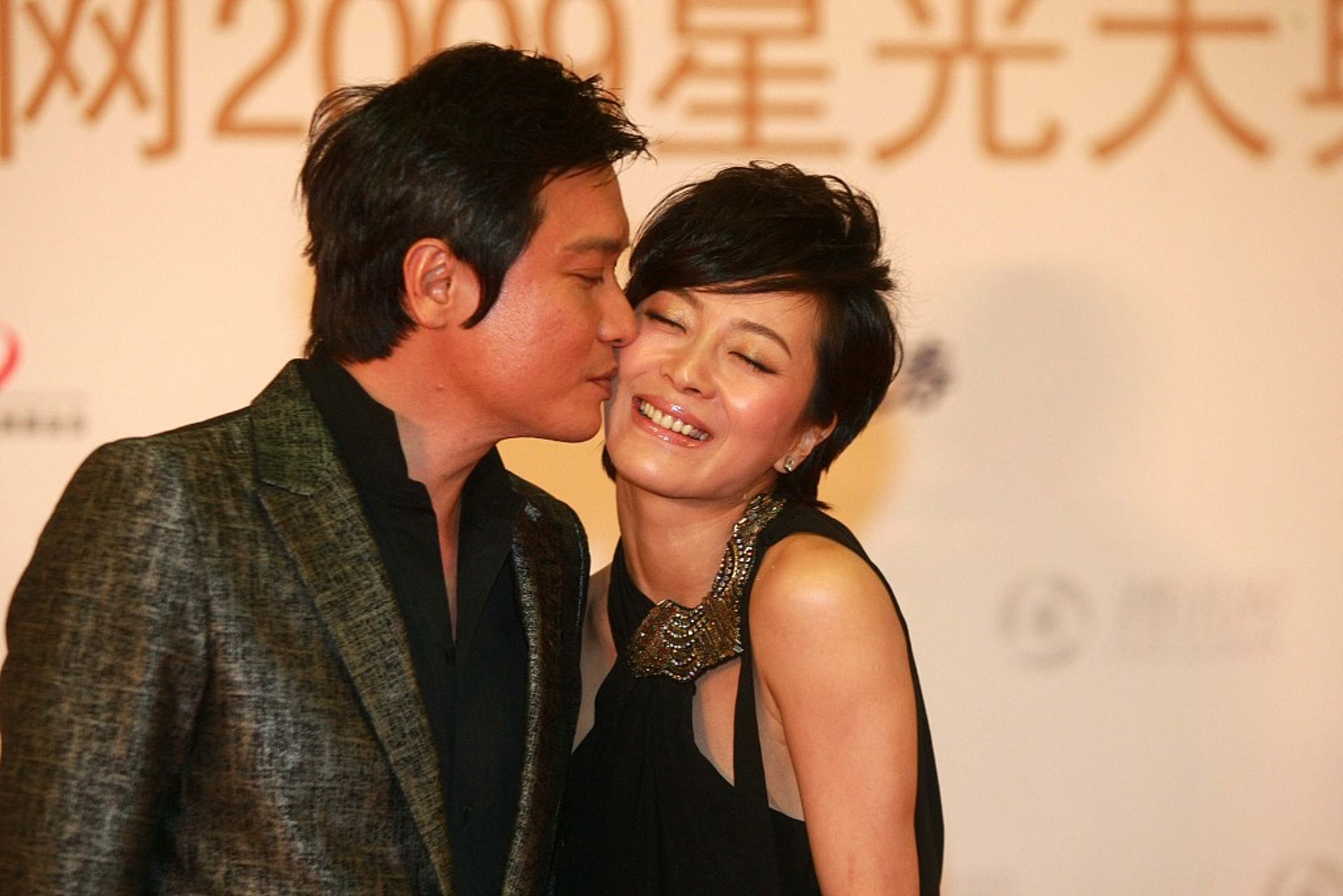 羅嘉良蘇巖最新視頻，聚焦二人世界，熒幕內(nèi)外的故事探索