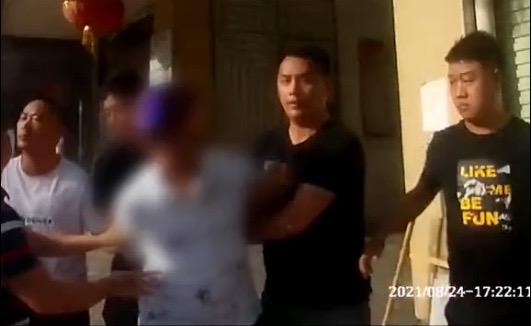 高科技引領(lǐng)偷窺新潮流，最新偷窺視頻獨(dú)家呈現(xiàn)