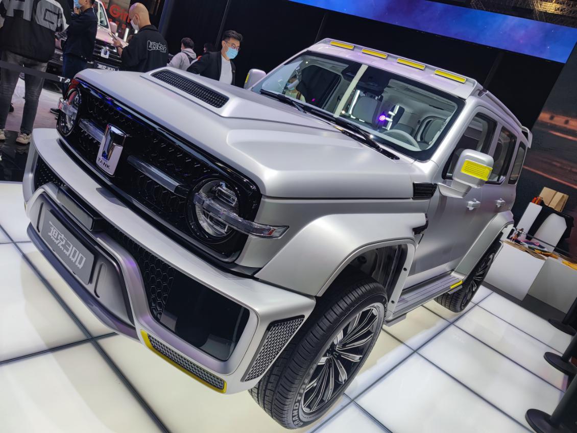 啟程探索自然美景，最新奔馳300報(bào)價(jià)及購車指南