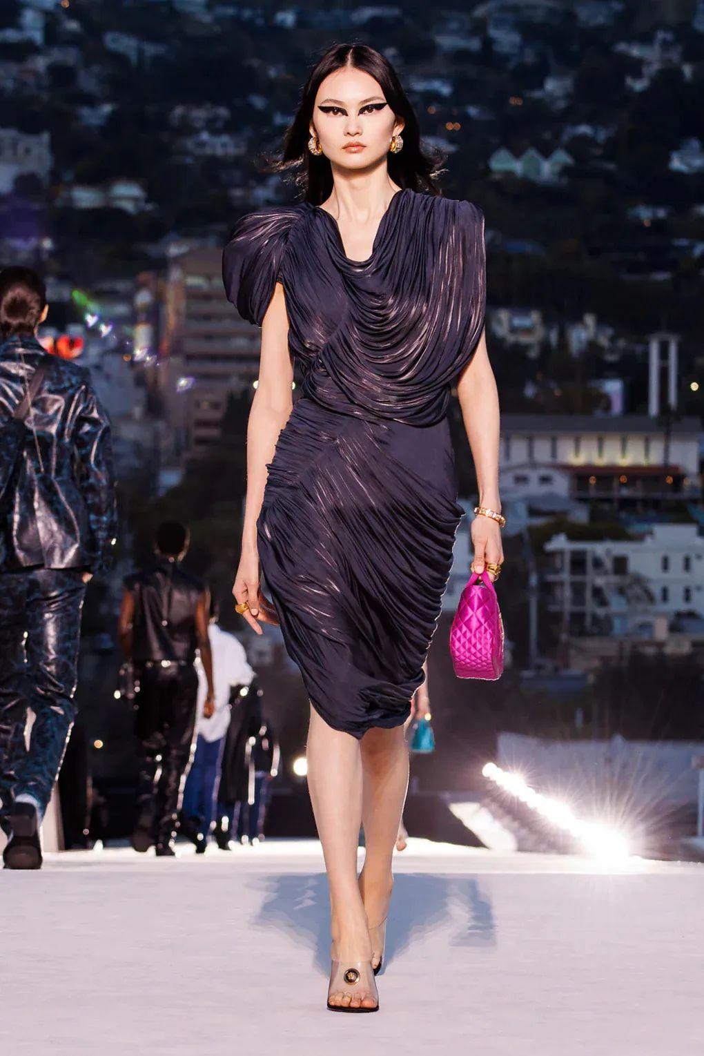 最新時(shí)尚秀，小巷中的隱秘時(shí)尚寶藏