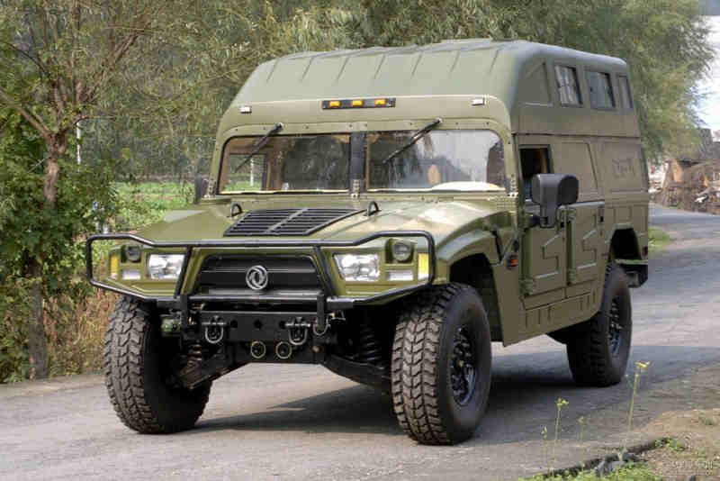 東風(fēng)最新軍車震撼登場，展現(xiàn)雄姿！