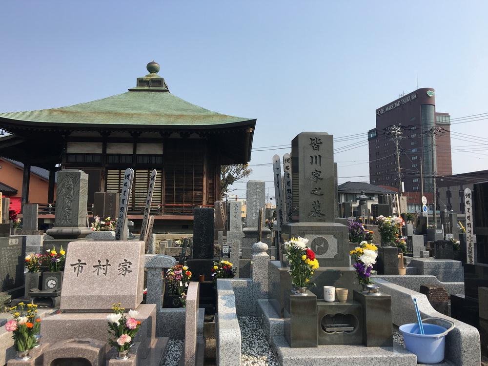 最新墓地圖片與小徑特色小店，探尋安寧之地的獨特韻味