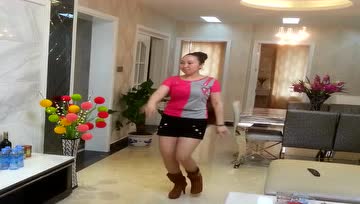 南昌玲玲最新睡衣，自然美景之旅的時尚邀請