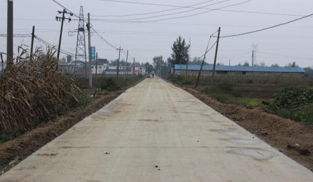 鄧州干部調(diào)整背后的故事，小巷深處的獨(dú)特風(fēng)景與美食瑰寶揭秘