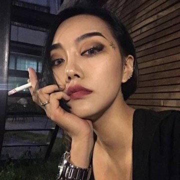 最新美女紋身圖案，時(shí)尚潮流中的個(gè)性表達(dá)