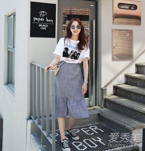 韓國最新流行趨勢與觀點(diǎn)探析，時尚T臺展現(xiàn)最新風(fēng)尚