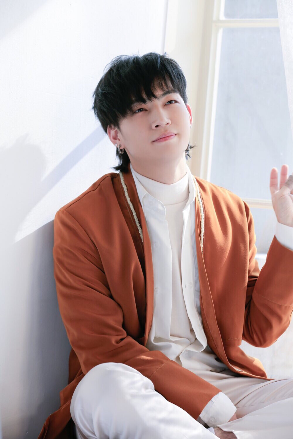 最新JB動(dòng)態(tài)，觀點(diǎn)闡述與深度分析