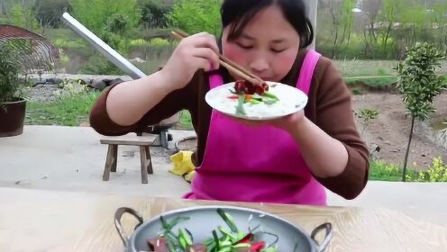 胖妹的自然美食之旅，探索自然美景下的最新烹飪體驗