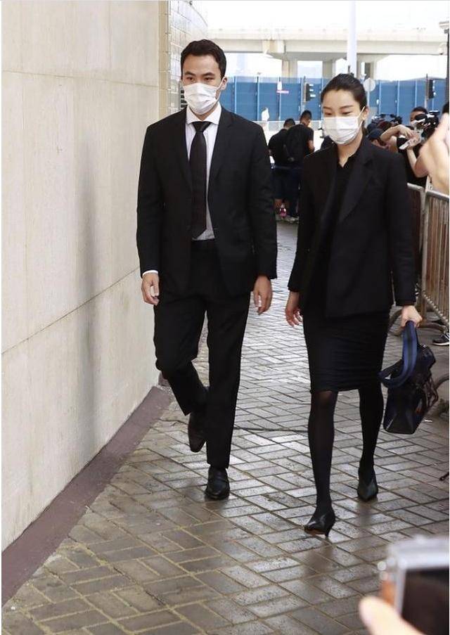 齊嬌最新時尚風采，潮流魅力一覽無余