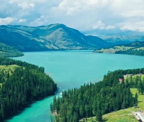 最新最美風(fēng)景，探尋自然魅力，體驗(yàn)變化中的學(xué)習(xí)之旅，自信成就之源