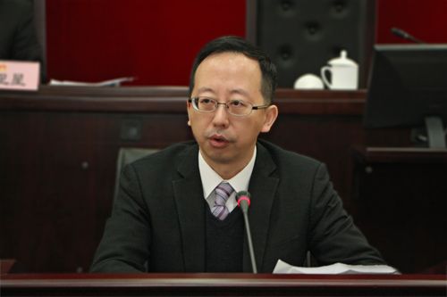 松江區(qū)長引領科技革新，打造未來生活新篇章啟航