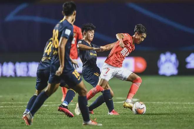 恒大足球最新動(dòng)態(tài)及相關(guān)論述綜述