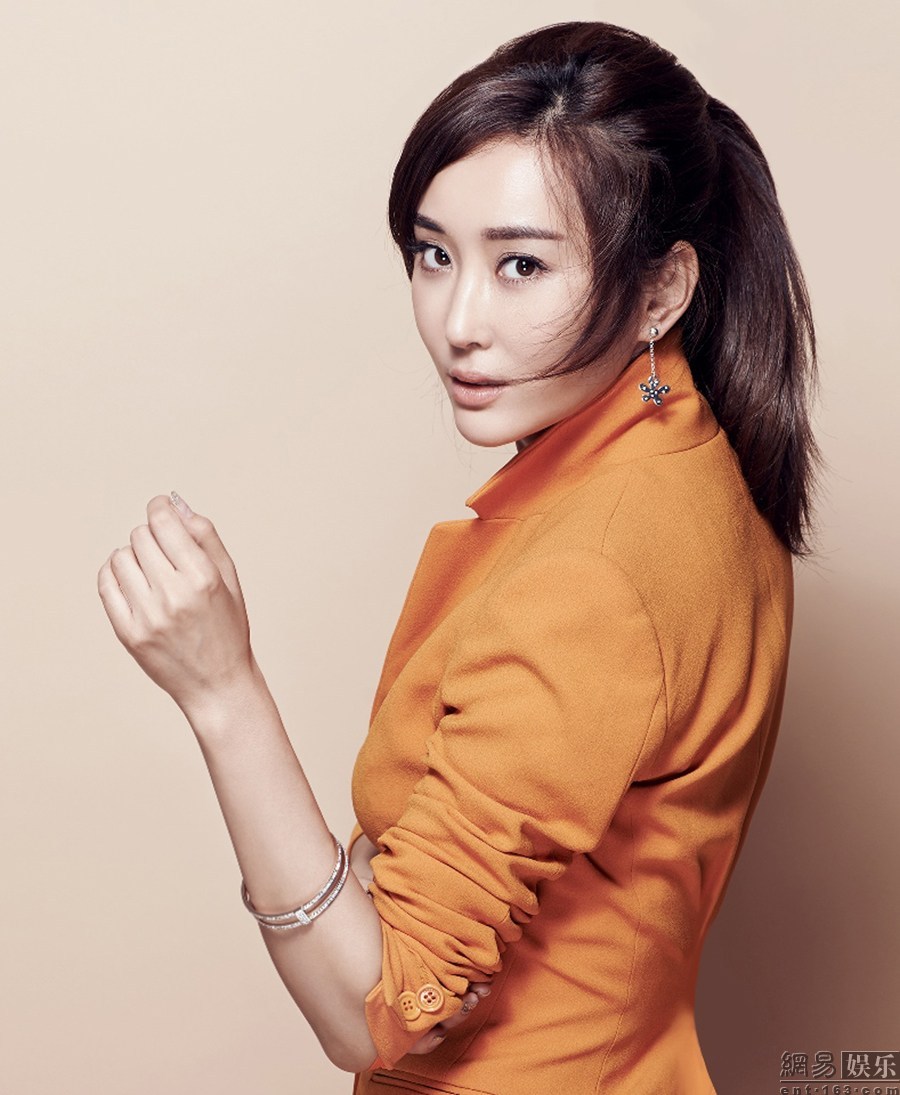 麥秀彩兒引領最新時尚潮流，成為新領軍者